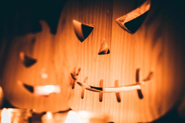 calabazas halloween en madera